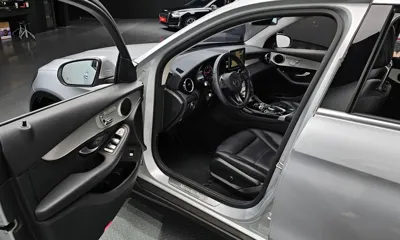 Mercedes-Benz GLC-Class 2017, 50489 км, за 16804.52 USD - фото 11