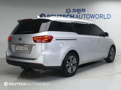 Kia Canival 2019, 124846 км, за 8054.34 USD