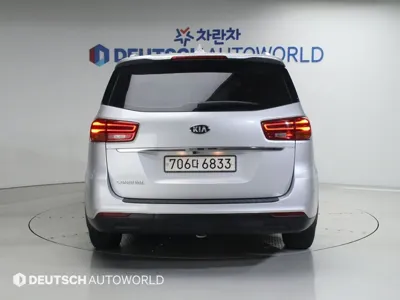 Kia Canival 2019, 124846 км, за 8054.34 USD
