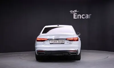 Audi A4 2021, 29879 км, за 18373.38 USD