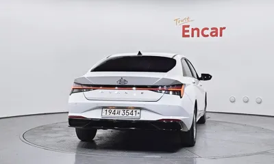Hyundai Avante 2021, 86372 км, за 9382.23 USD