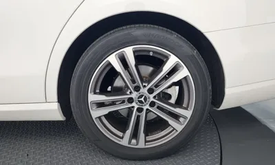 Mercedes-Benz E-Class 2023, 24511 км, за 25872.71 USD - фото 21