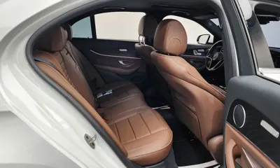 Mercedes-Benz E-Class 2023, 24511 км, за 25872.71 USD - фото 26