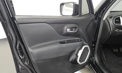 Jeep Renegade 2018, 66987 км, за 7491.86 USD - фото 24