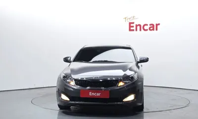 Kia K5 2011, 76424 км, за 3105.38 USD