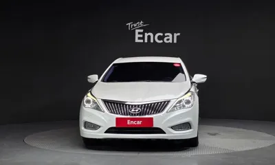 Hyundai Grandeur 2015, 166885 км, за 4532.32 USD