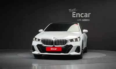 BMW 5-Series 2024, 12434 км, за 52093.49 USD
