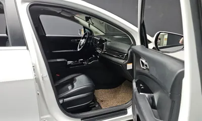 Kia Sportage 2023, 123853 км, за 14267.11 USD - фото 18