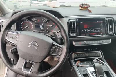 Citroen C6 2022, 48099 км, за 12121 USD - фото 9
