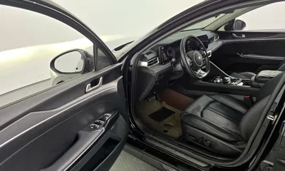 Kia K5 2021, 75822 км, за 11225.63 USD - фото 10