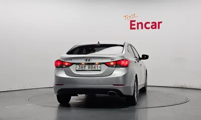 Hyundai Avante 2014, 30327 км, за 4355.46 USD
