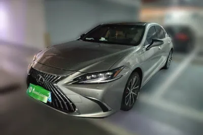 Lexus ES · 2025 год