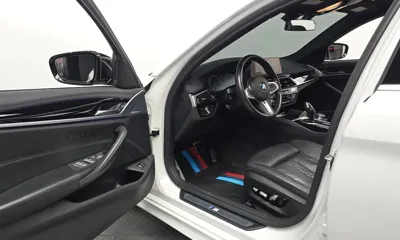 BMW 5-Series 2019, 82831 км, за 20021.01 USD - фото 10