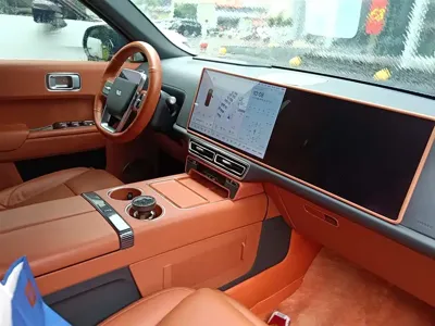 Li Auto Li L9 2023, 54000 км, за 35214.37 USD