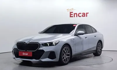 BMW 5-Series · 2025 год