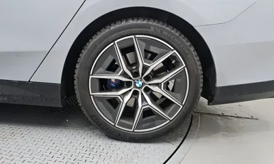 BMW 5-Series 2025, 3745 км, за 47879.3 USD - фото 21