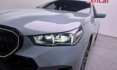 BMW 5-Series 2025, 3745 км, за 47879.3 USD - фото 22