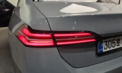 BMW 5-Series 2025, 3745 км, за 47879.3 USD - фото 23
