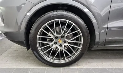Porsche Cayenne 2023, 90963 км, за 54773.7 USD