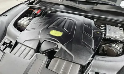 Porsche Cayenne 2023, 90963 км, за 54773.7 USD - фото 6