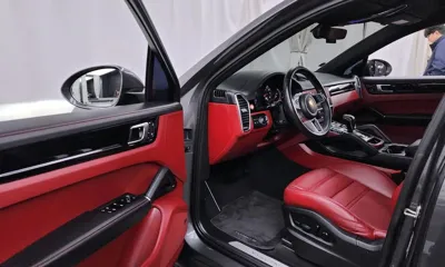 Porsche Cayenne 2023, 90963 км, за 54773.7 USD - фото 10
