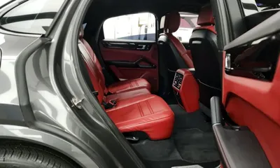 Porsche Cayenne 2023, 90963 км, за 54773.7 USD - фото 12