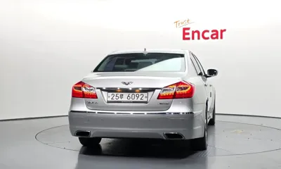Hyundai Genesis 2013, 160108 км, за 3190.73 USD