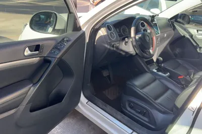 Volkswagen Tiguan 2015, 116400 км, за 9130 USD - фото 10