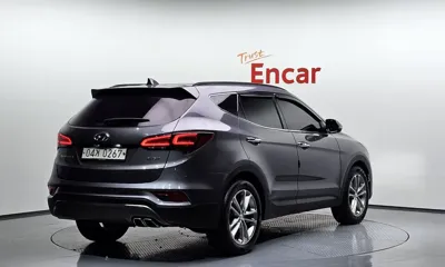 Hyundai Santafe 2016, 77642 км, за 9051.24 USD