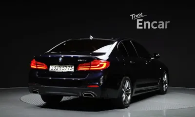 BMW 5-Series 2018, 88811 км, за 15394.78 USD