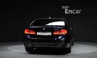 BMW 5-Series 2018, 88811 км, за 15394.78 USD