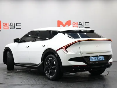 Kia EV6 2025, 20900 км, за 27497.88 USD