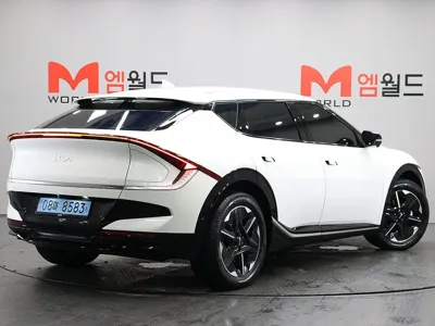 Kia EV6 2025, 20900 км, за 27497.88 USD