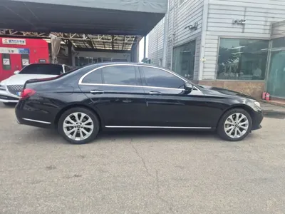 Mercedes-Benz E-Class 2020, 55674 км, за 18851.97 USD
