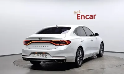 Hyundai Grandeur 2018, 105631 км, за 8473.46 USD