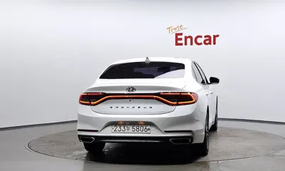 Hyundai Grandeur 2018, 105631 км, за 8473.46 USD
