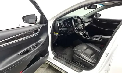 Hyundai Grandeur 2018, 105631 км, за 8473.46 USD - фото 10