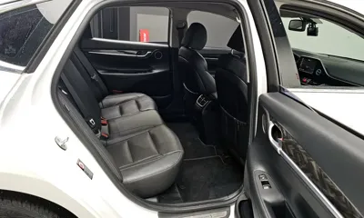 Hyundai Grandeur 2018, 105631 км, за 8473.46 USD - фото 12