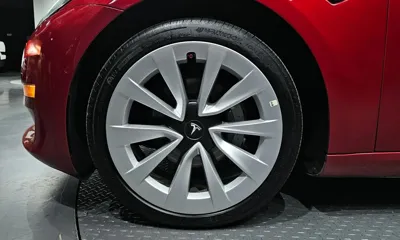 Tesla Model 3 2021, 140485 км, за 15097.81 USD