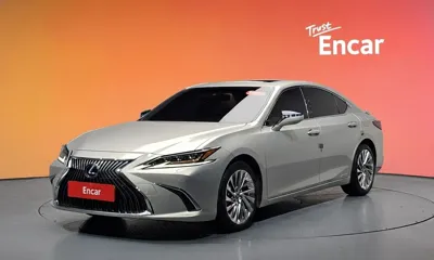 Lexus ES · 2020 год