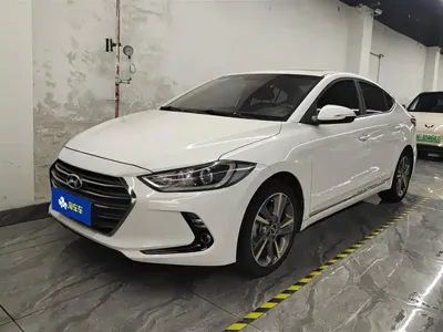 Hyundai Elantra · 2017 год