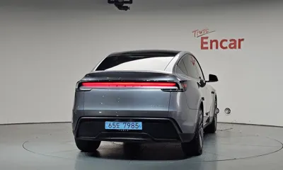 Tesla Model Y 2025, 21667 км, за 40242.22 USD