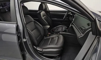 Hyundai Avante 2019, 63528 км, за 7947.89 USD - фото 11