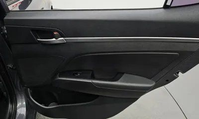 Hyundai Avante 2019, 63528 км, за 7947.89 USD - фото 25