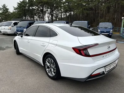 Hyundai Sonata 2020, 118086 км, за 7894.91 USD