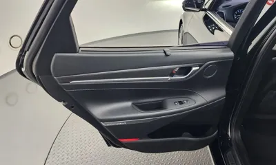 Hyundai Grandeur 2018, 33470 км, за 10496.26 USD - фото 25