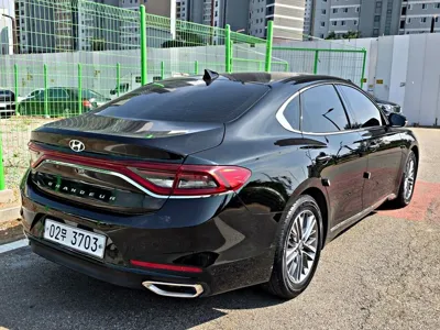 Hyundai Grandeur 2018, 51644 км, за 9518.18 USD