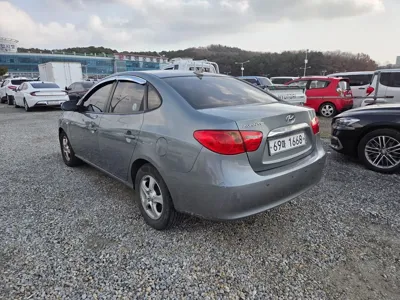 Hyundai Avante 2010, 146619 км, за 1641.07 USD
