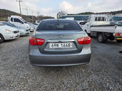 Hyundai Avante 2010, 146619 км, за 1641.07 USD