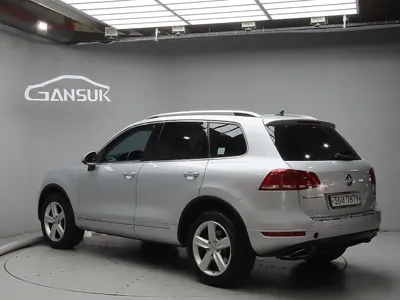 Volkswagen Touareg 2014, 169763 км, за 6236.05 USD